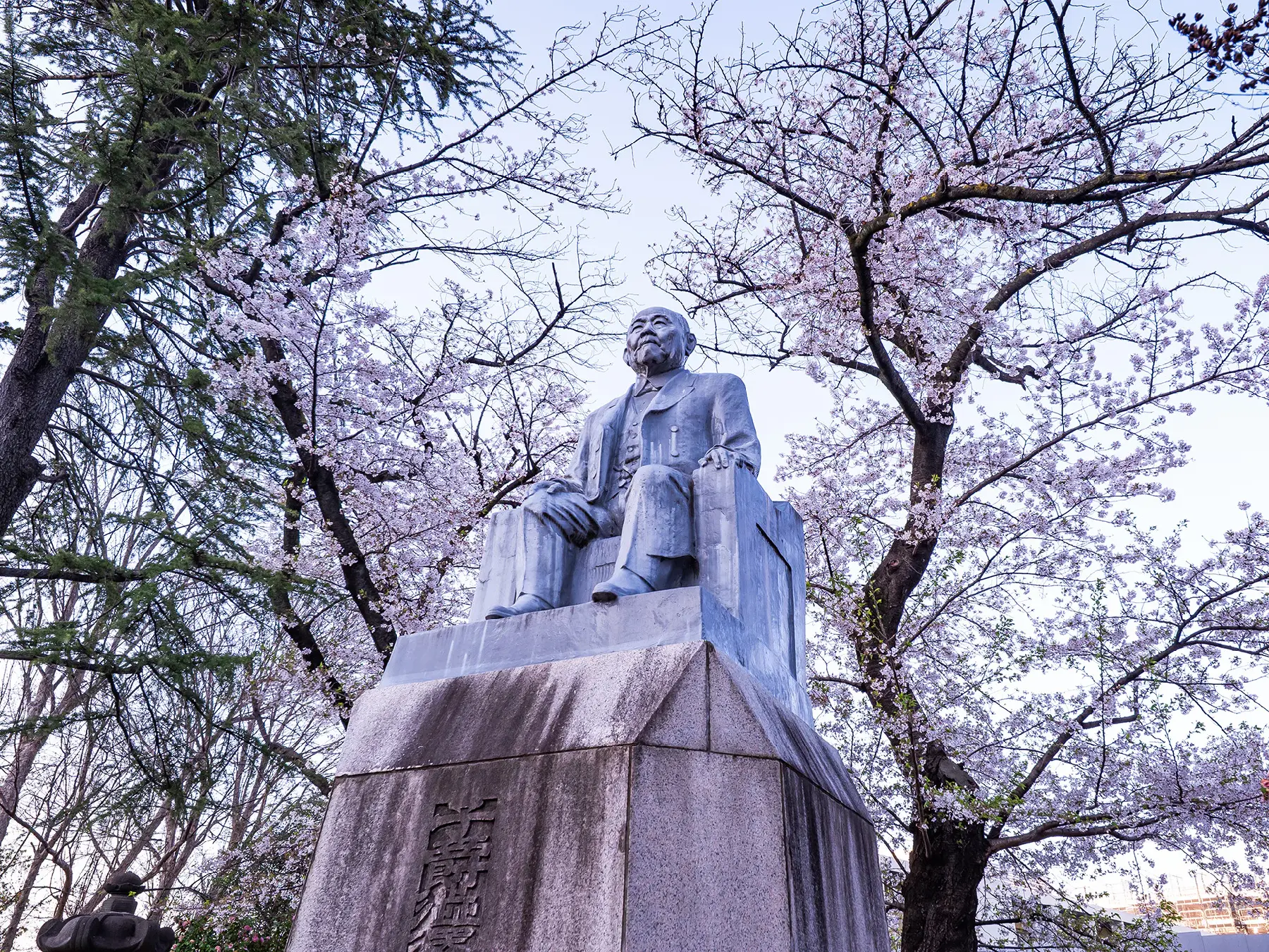 渋沢栄一像