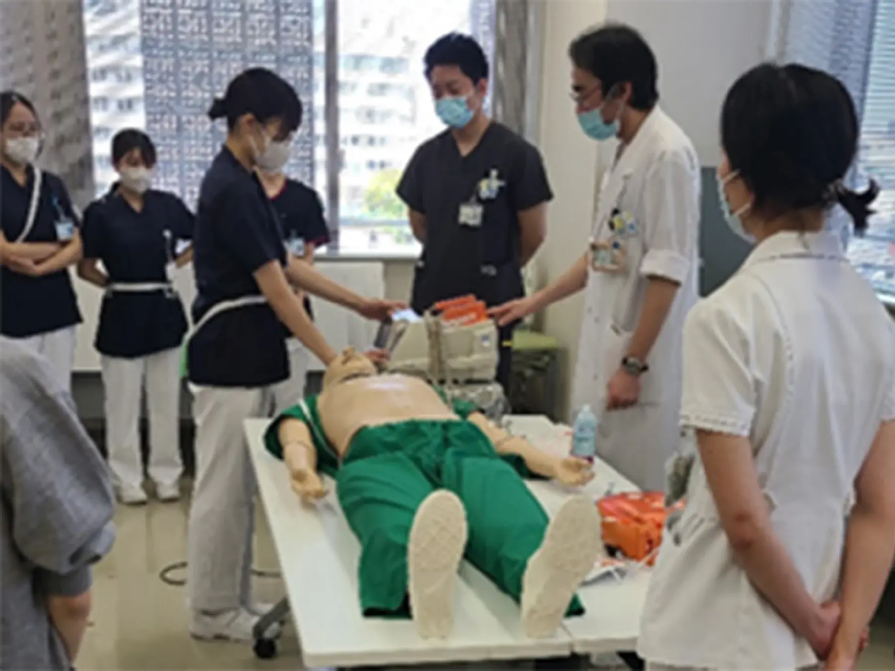 新人看護師に対する除細動器講習会