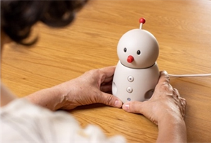 ロボット介在型コミュニケーションで高齢者の孤独感が改善：無作為比較試験による効果検証と質的分析によるメカニズムの解明01